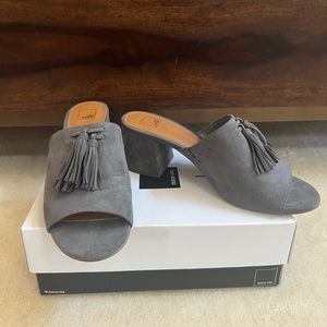 14th & Union Romi Tassel Mule Sandals - 8.5W - Gray